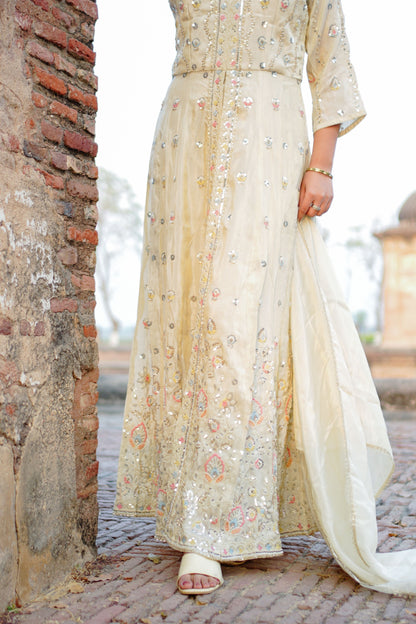 Ivory Embroidered Anarkali Suit Set   GT 723A