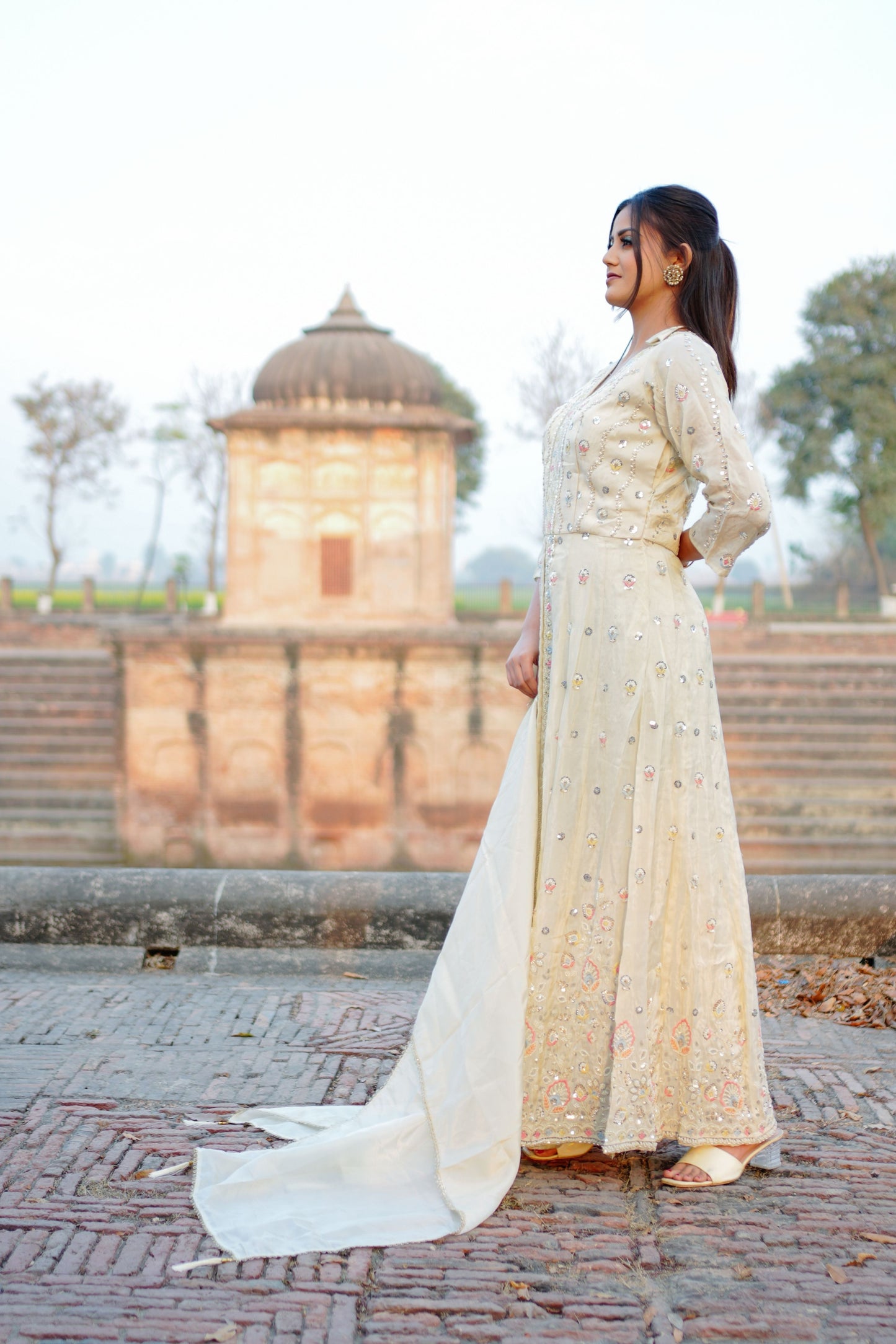 Ivory Embroidered Anarkali Suit Set   GT 723A