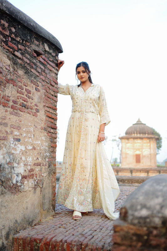 Ivory Embroidered Anarkali Suit Set   GT 723A